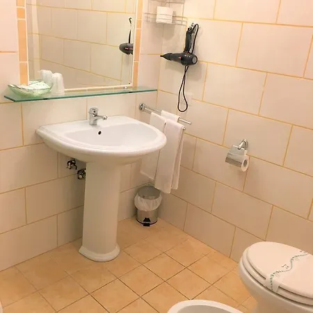 Il Melograno Πανσιόν Nicotera